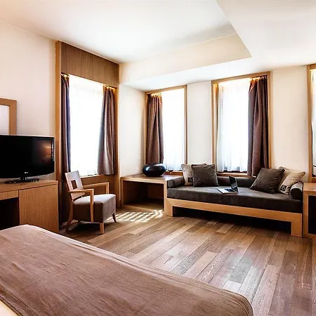 Lazart Hotel, Trademark Collection By Wyndham Hotel 5*