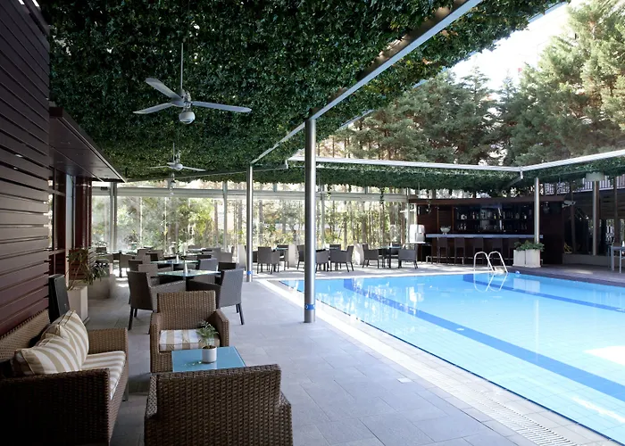 Zeus Lazart Otel