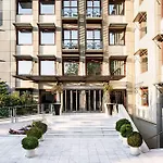 Zeus Lazart Hotel
