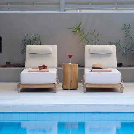 Zeus Lazart Hotel