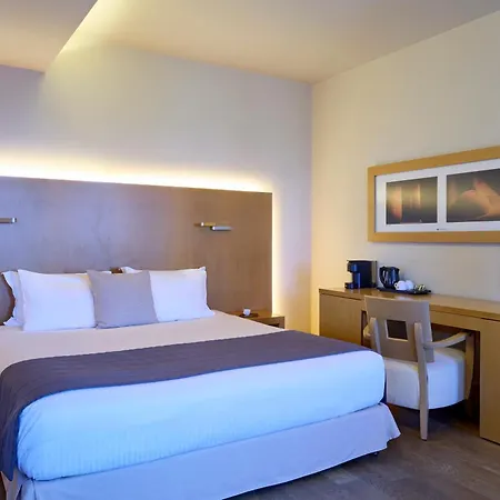 Zeus Lazart Hotel