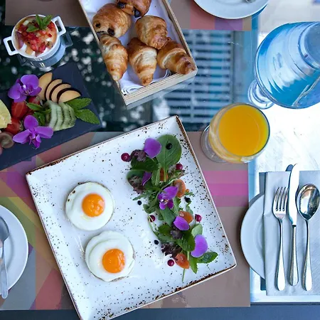 Lazart Hotel, Trademark Collection By Wyndham Hotell