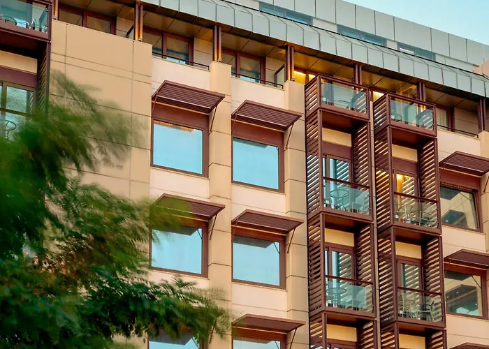 Zeus Lazart Hotel