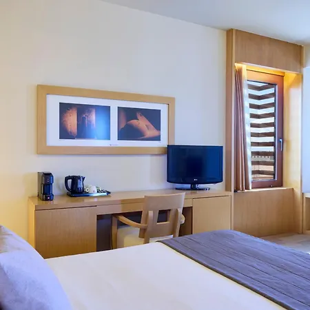 Lazart Hotel, Trademark Collection By Wyndham Hotel 5*