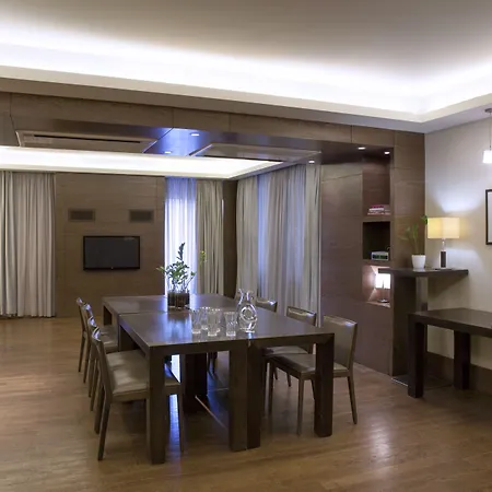 Zeus Lazart Hotel